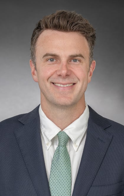Kizer Headshot 2